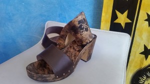 Customizing Handmade Wooden Mules  