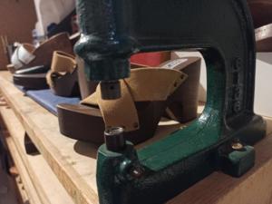 wooden-sandal-craft-zoccolifantasia